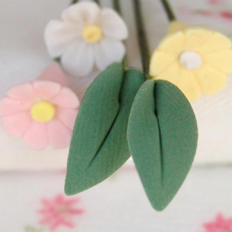 1:12 Scale Miniature White Rose Leaves Clay Flowers 6Pcs For Dollhouse Decor Miniature Dollhouse Accessories