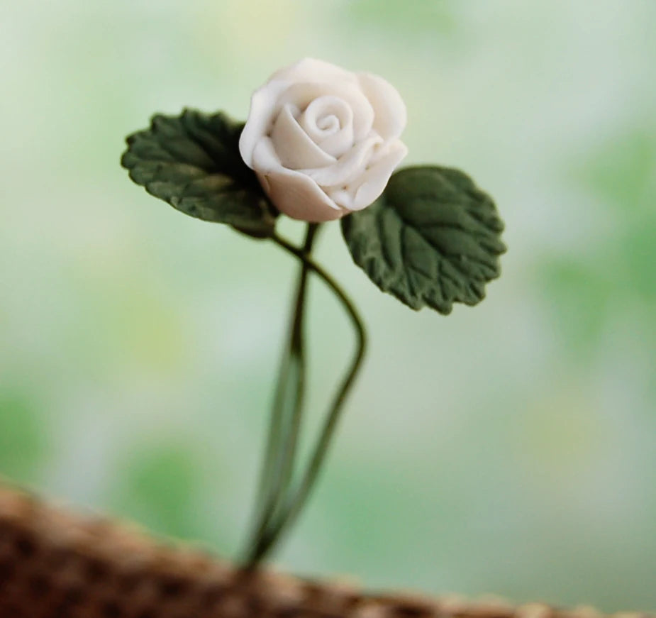 1:12 Scale Miniature White Rose Leaves Clay Flowers 6Pcs For Dollhouse Decor Miniature Dollhouse Accessories