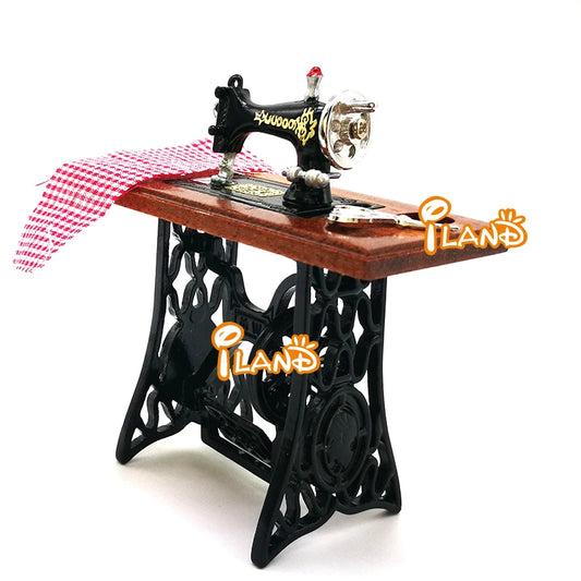 1:12 Scale Miniature Dollhouse Wooden Sewing Machine With Scissors Cloth Accessory Decor Toy For Girls Gift