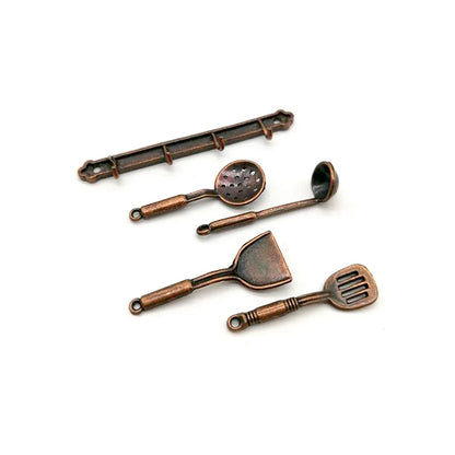 Utensilios de cocina de metal en miniatura a escala 1:12, pala, cuchara sopera, soporte de almacenamiento para juguetes de casa de muñecas, pasatiempos