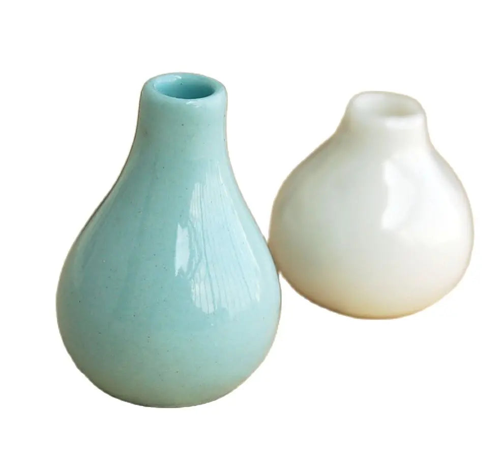 Vase miniature en porcelaine bleu et blanc à l'échelle 1:12, accessoires pour maison de poupée