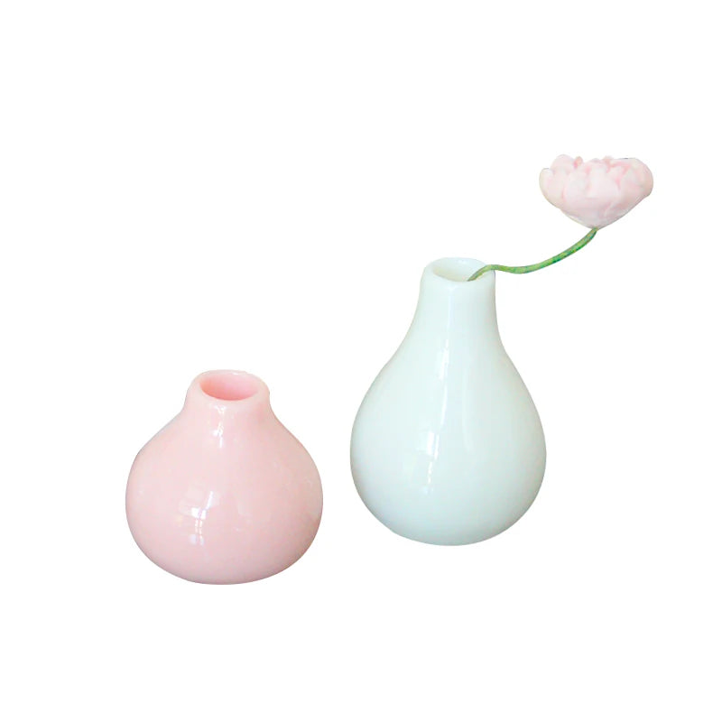 Vase miniature en porcelaine bleu et blanc à l'échelle 1:12, accessoires pour maison de poupée