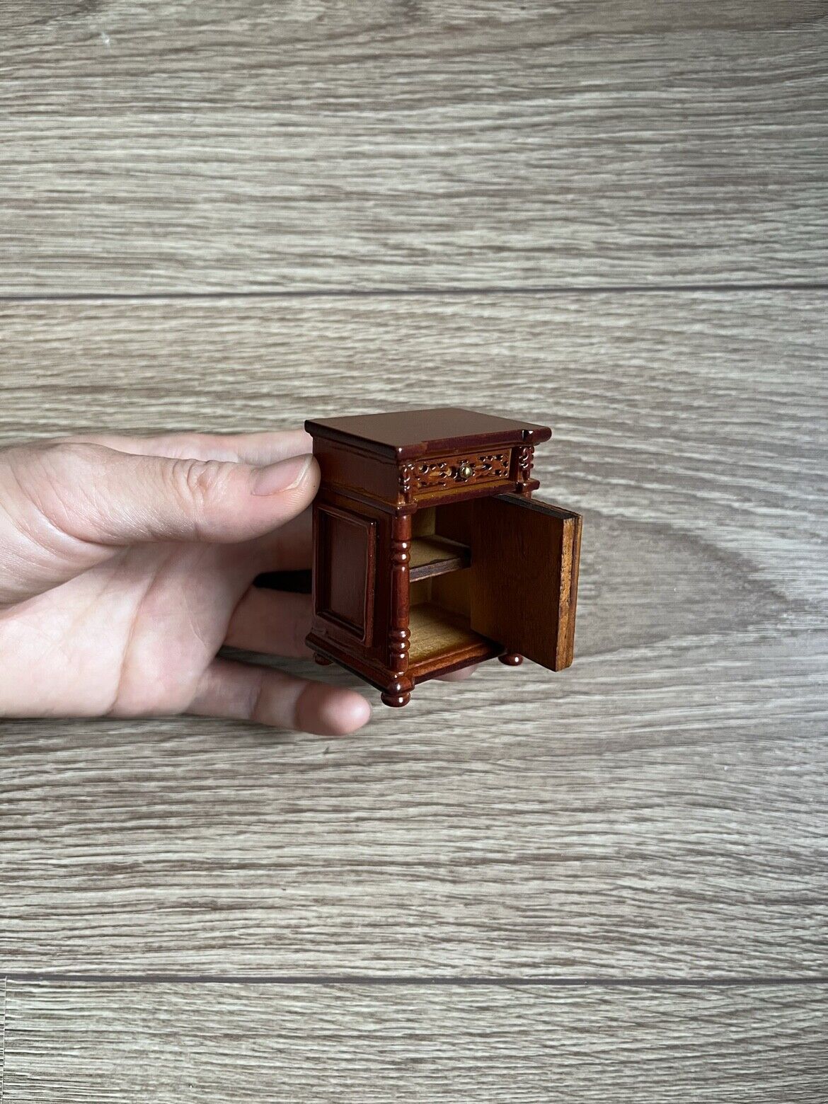 1:12 Walnut Geometric Design Baby Bedroom Bedside Props Ob11 Accessories Blythe