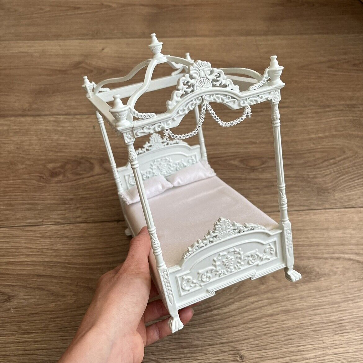 Miniature Furniture Versailles Bed Bedside Table Nightstand with Accessories
