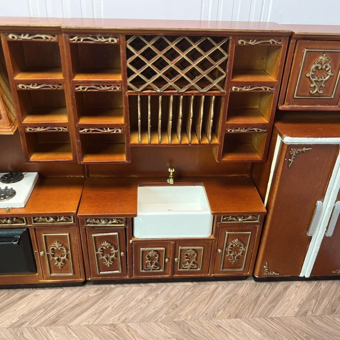 Miniature Mini Dollhouse Furniture Dollhouse Walnut Gold Kitchen Set Blythe 1:12