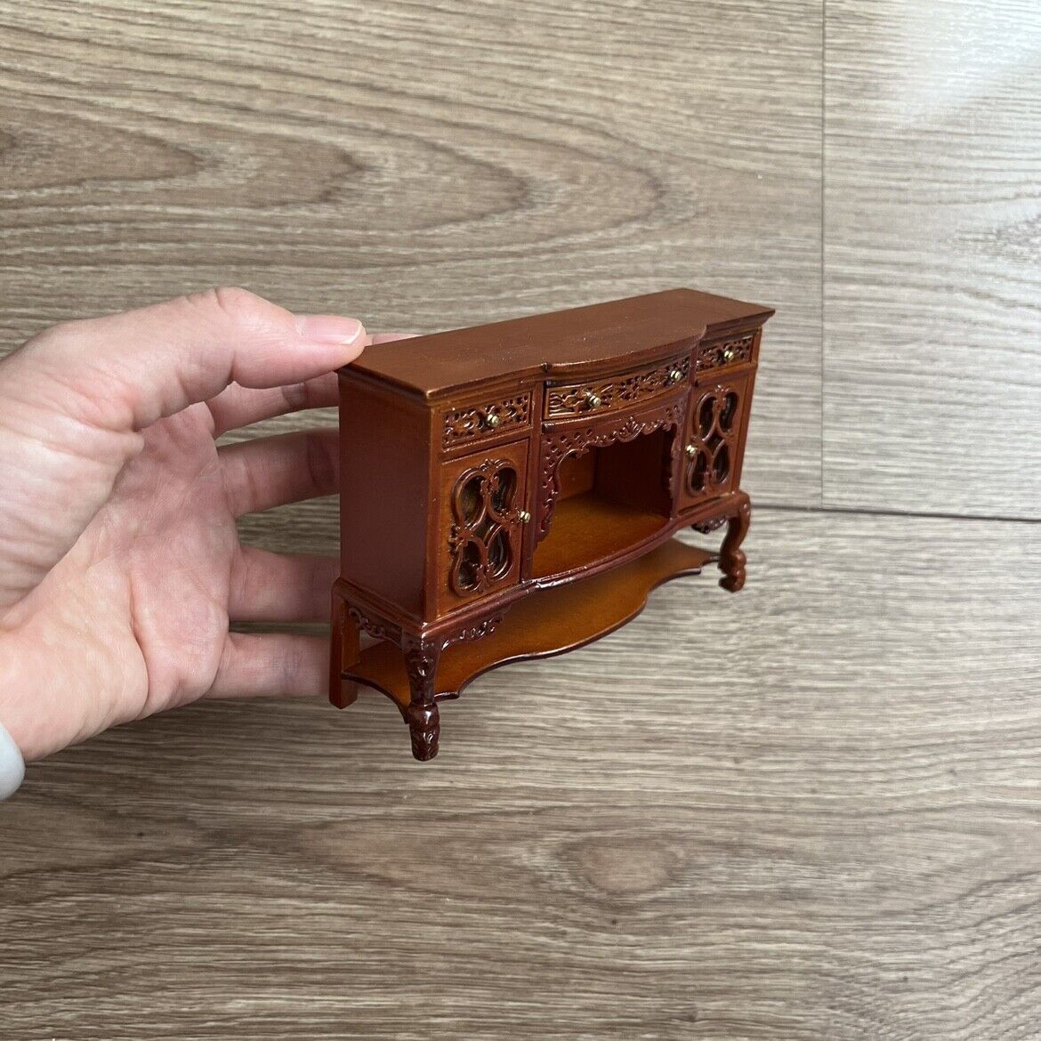 Muebles en miniatura para casa de muñecas OB11, mesa de exhibición de nogal, 1:12 