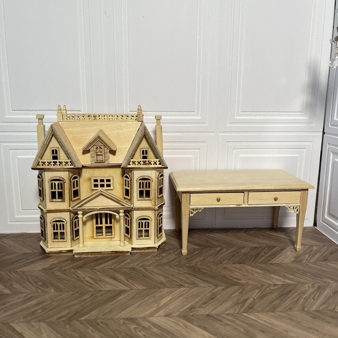 Mini maison de poupée à l'intérieur d'une maison de poupée avec table 1:12 Ob11 Miniature Dollhouse Blythe