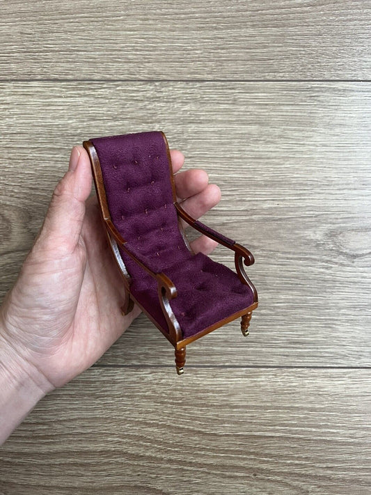 Muebles en miniatura, silla de biblioteca de ante morado Guillermo IV, polea de cuatro patas 