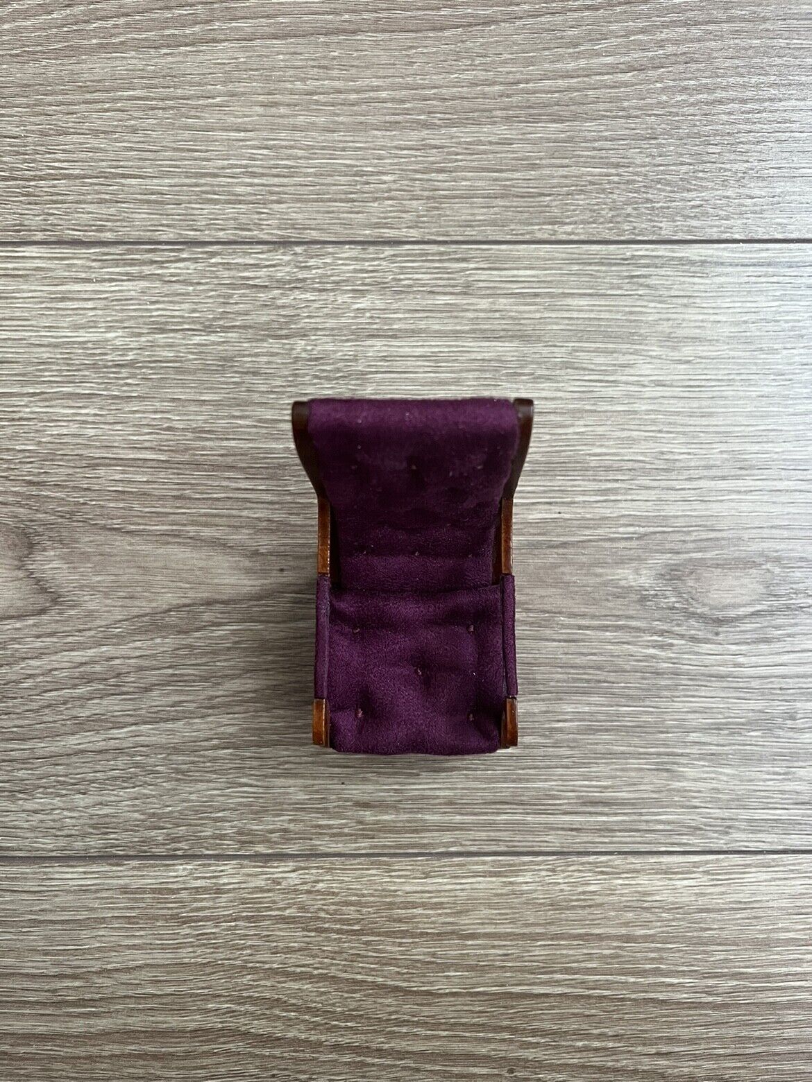 Miniature Furniture William IV Purple Suede Library Chair Four-Legged Pulley