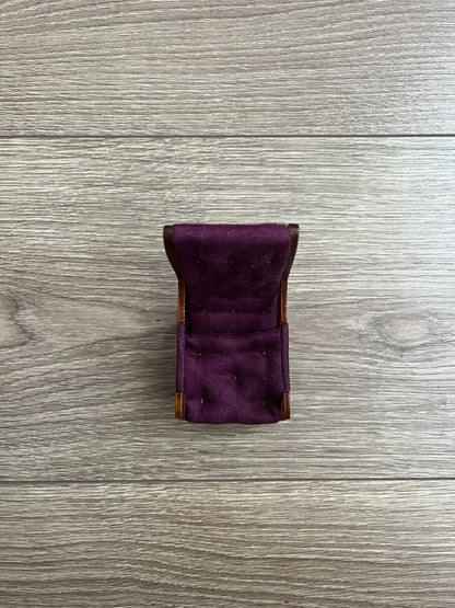 Meuble miniature Chaise de bibliothèque en daim violet Guillaume IV Poulie à quatre pieds 