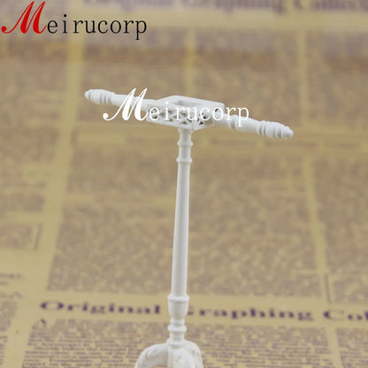 Toallero de madera blanca en miniatura a escala 1:12 para decoración de casa de muñecas