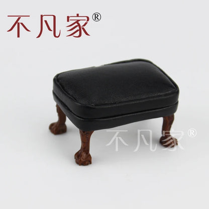 Juego de sillas en miniatura de PU negro talladas a mano a escala 1:12 para muebles de casa de muñecas.