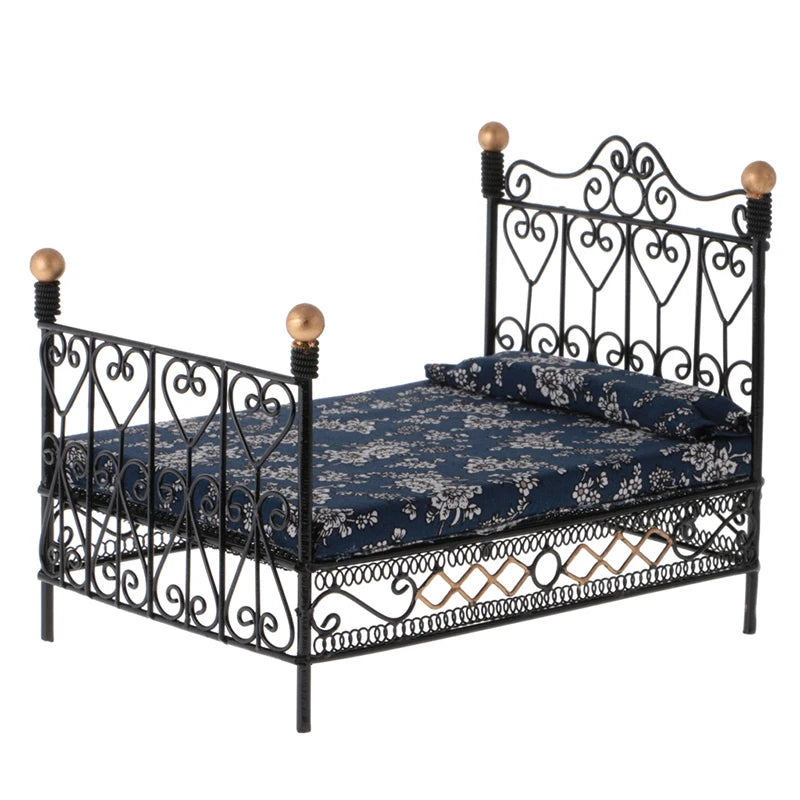 1:12 Scale Miniature Metal Bed With Mattress European Retro Double Bed Dollhouse Furniture Accessories