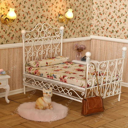 1:12 Scale Miniature Metal Bed With Mattress European Retro Double Bed Dollhouse Furniture Accessories