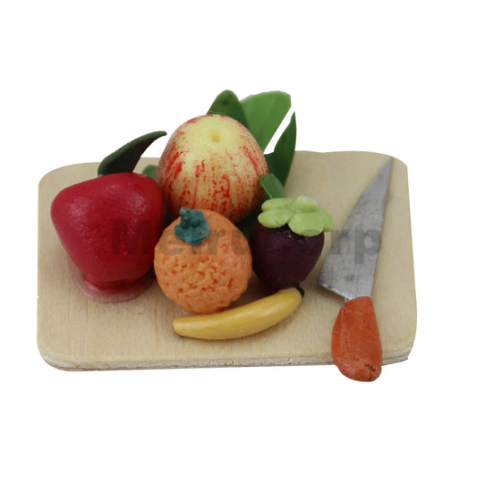 Planche à découper miniature en bois avec fruits, échelle 1:12, modèle fait à la main, décoration de cuisine pour maison de poupée