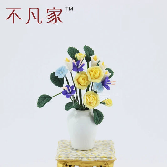 Jarrón de flores amarillas para casa de muñecas en miniatura a escala 1:12