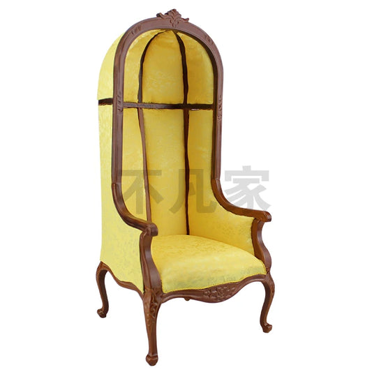 Chaise coquille d'œuf en noyer fabriquée à la main à l'échelle 1:6 pour maison de poupée – Meuble miniature