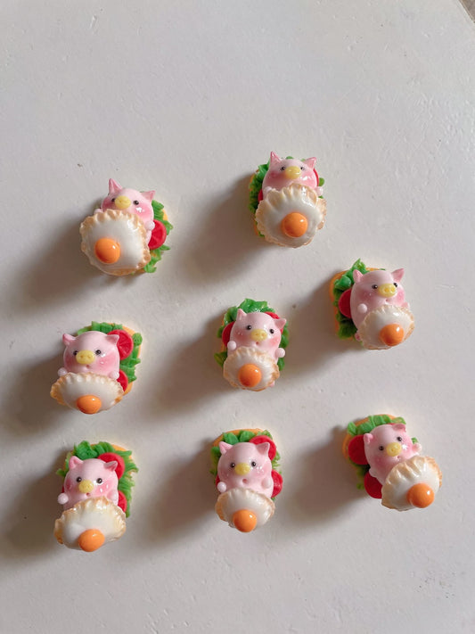 Accesorio para casa de muñecas con forma de huevo frito de cerdo en miniatura de arcilla a escala 1:12