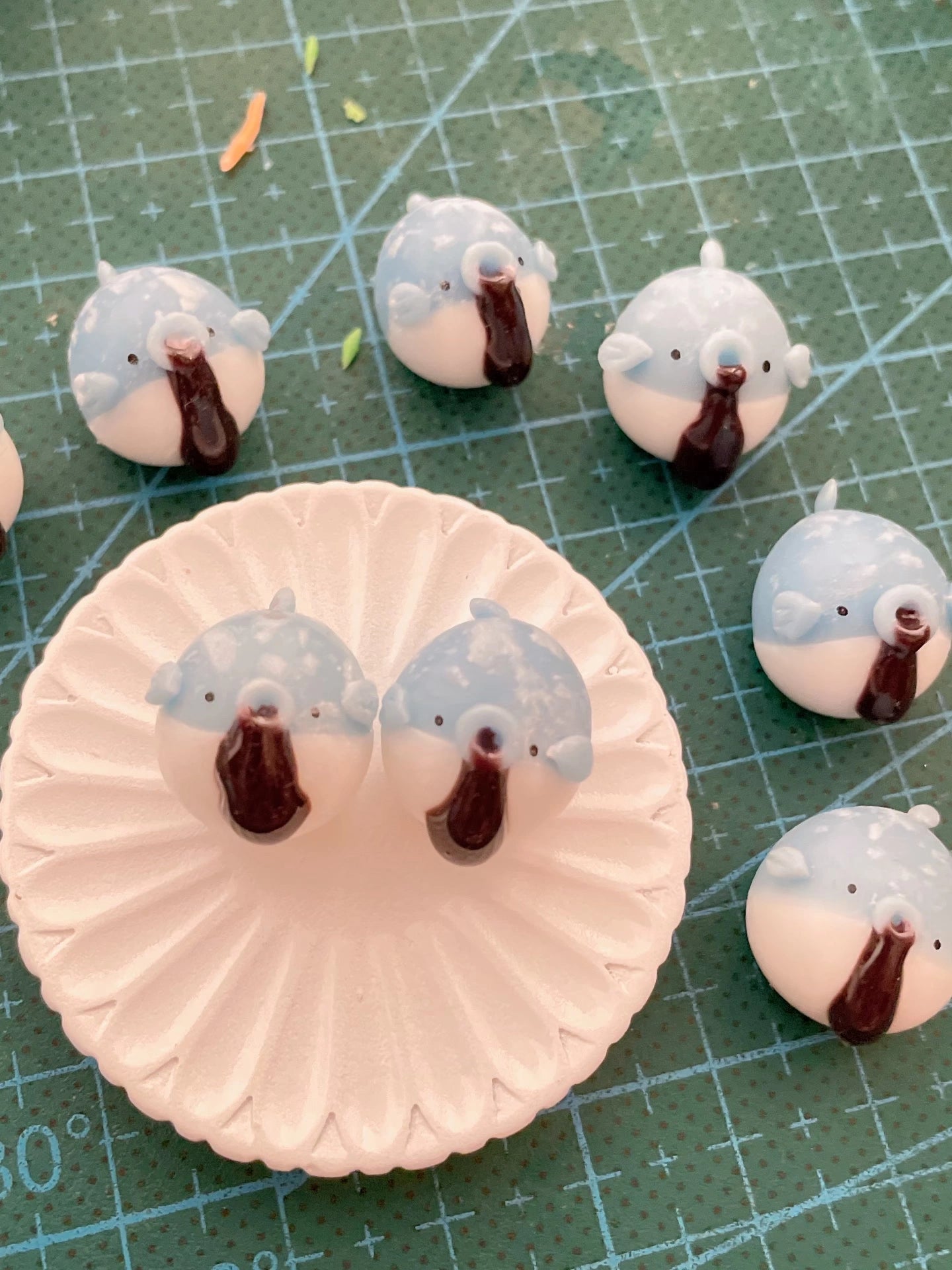 León marino Tang Yuan en miniatura de arcilla a escala 1:12
