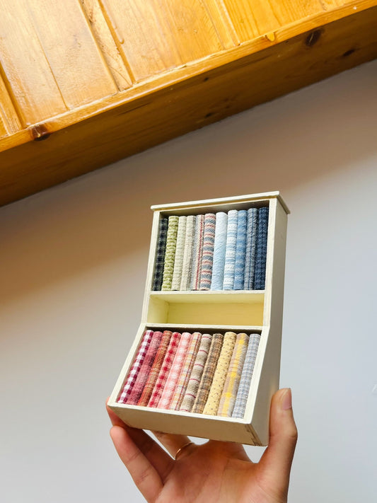 Kit de material para armario de tela en miniatura a escala 1:12