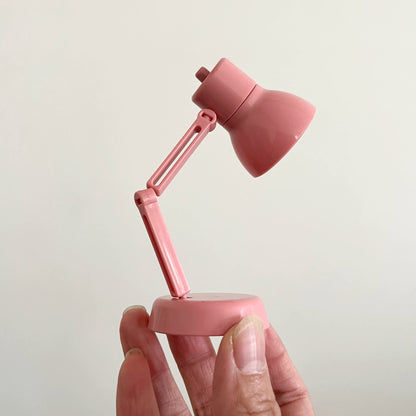 Accesorios BJD a escala 1:3, casa de muñecas a escala 1:4, muebles en miniatura, lámpara, despertador, cuaderno y bolso.