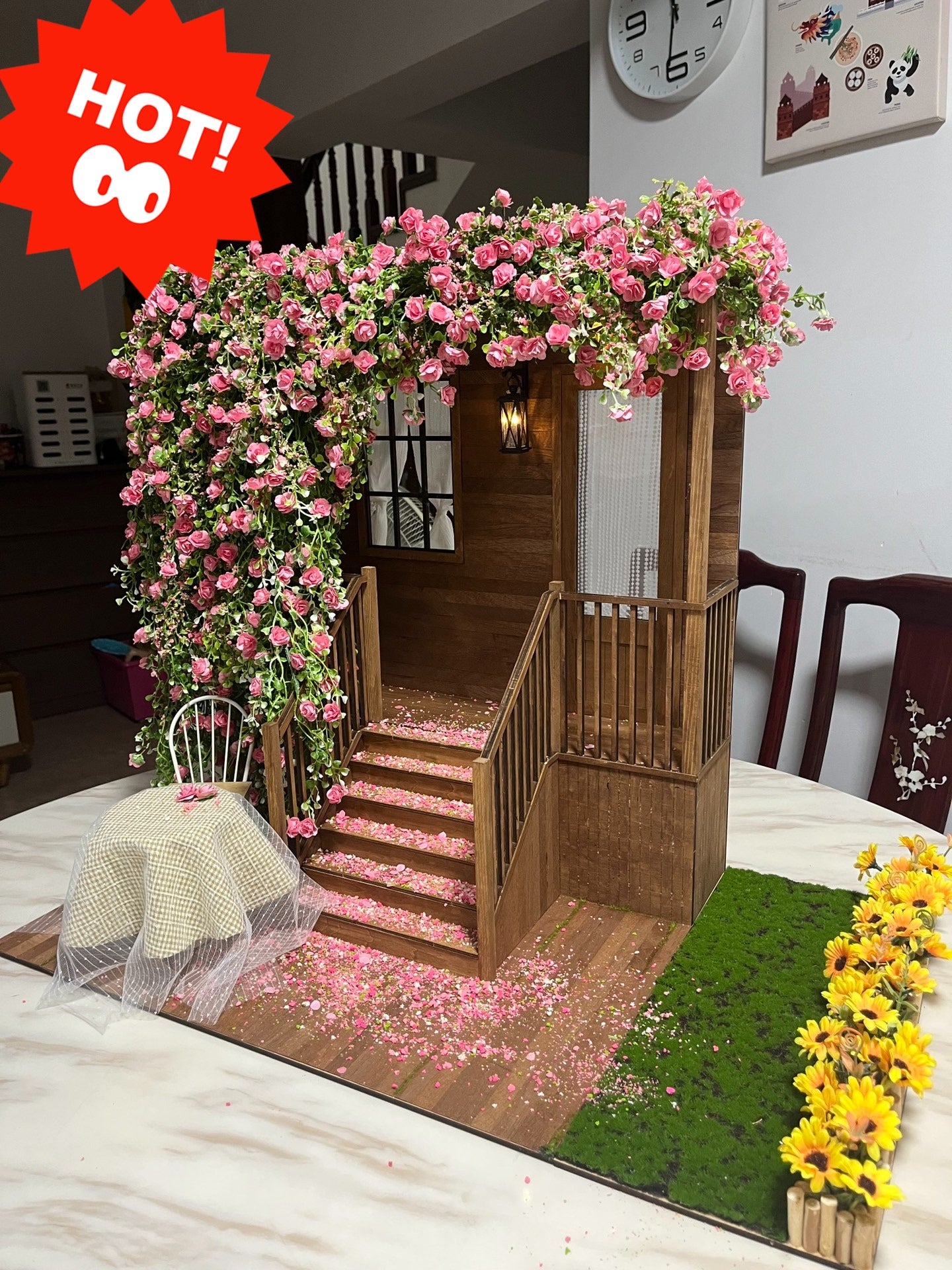 1:6 Scale Miniature Dollhouse With Rose Themed Photography Scene