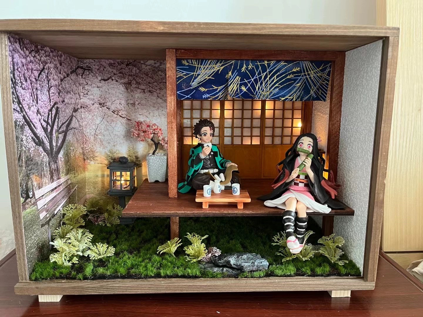 Caja de madera a escala 1:12, versión mejorada de techo de estilo japonés, muebles de casa de muñecas en miniatura