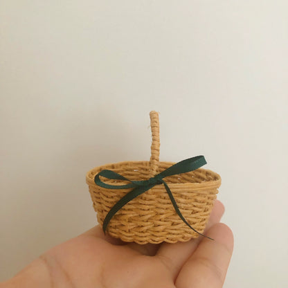 1:6 Scale Handmade Woven Picnic Basket Miniature Dollhouse Accessory