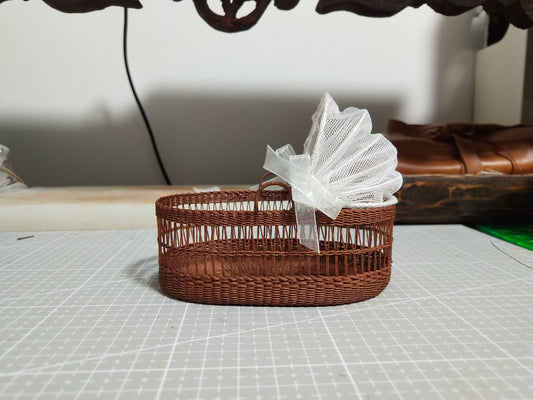 1:6 Scale Miniature Wicker Cradle For Dollhouse Baby Nursery Accessory 10.3cm Long 6cm Wide