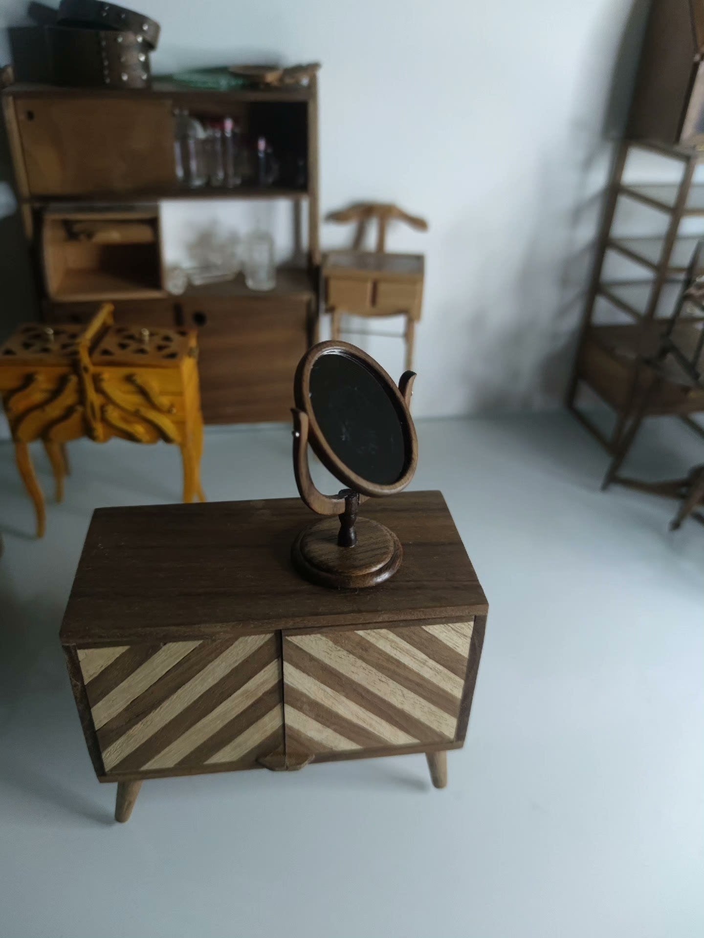 Espejo de tocador de madera a escala 1:6, muebles de casa de muñecas en miniatura para muñecas Blythe BJD