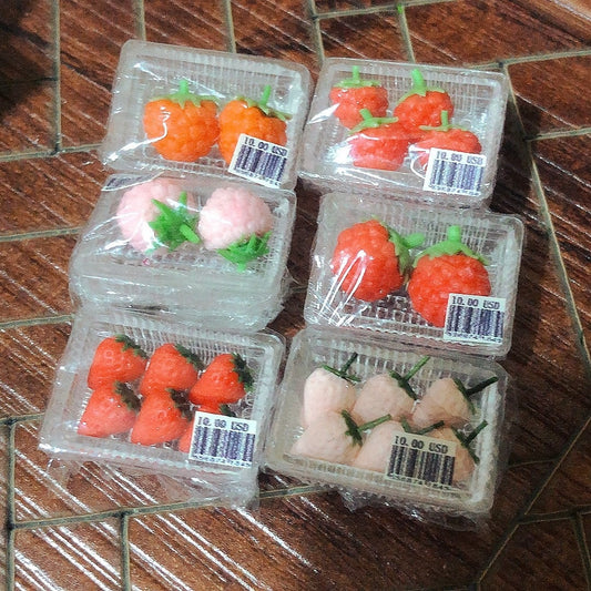 Arte de arcilla de fresa en miniatura de resina a escala 1:12
