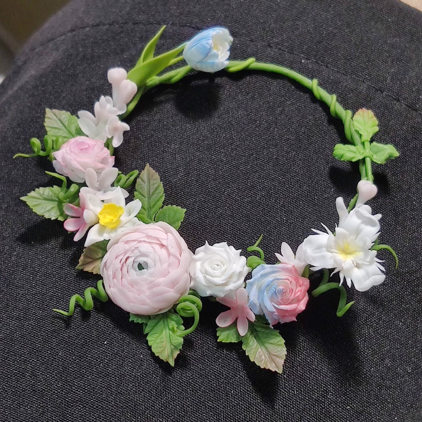1:12 Scale Miniature Clay Flower Wreath Display Dollhouse Decor