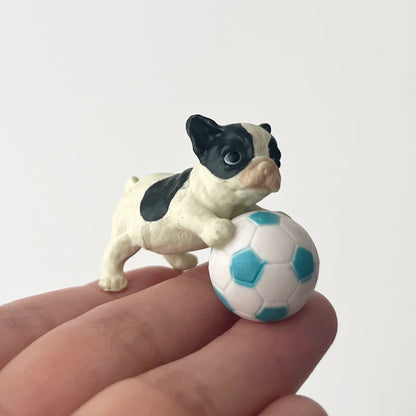 Poubelle dorée miniature pour maison de poupée, accessoire pour poupées à l'échelle 1:12, meuble miniature pour poupées à l'échelle 1:6