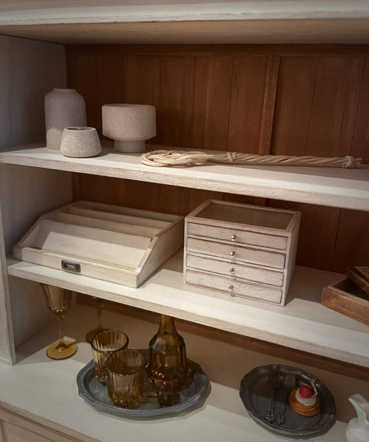Vitrina con cajones en miniatura para muebles de casa de muñecas