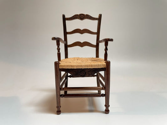 1:12 Scale Miniature Wooden Stool Height 15.5cm Seat Height 7.2cm Dollhouse Furniture