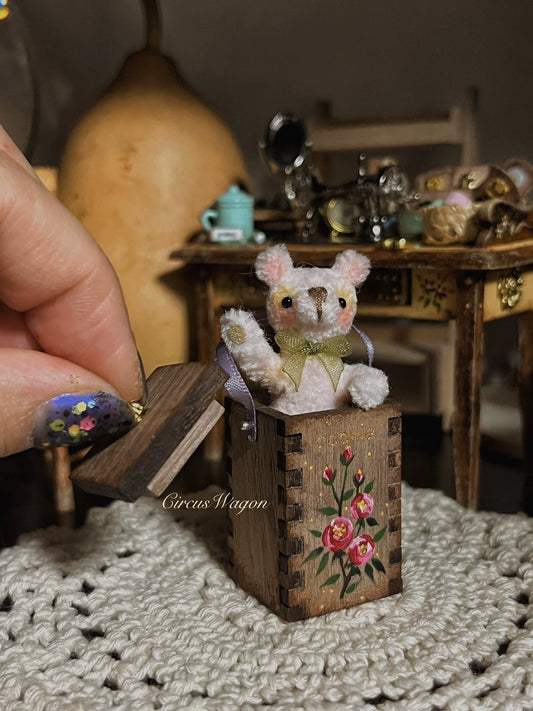 1:12 Scale Miniature Bear With Hand Painted Cookie Jar Dollhouse Accessory