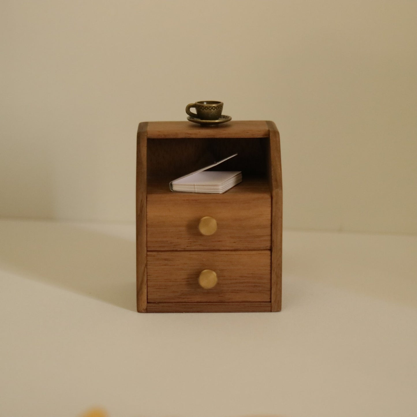 Mesita de noche de madera a escala 1:6, mueble de casa de muñecas en miniatura para Blythe BJD Ob11