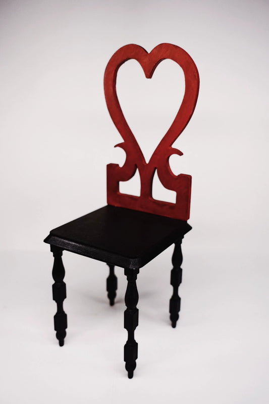 Chaise gothique miniature à l'échelle 1:6, meubles de maison de poupée peints à la main