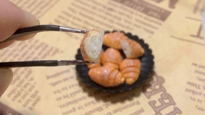 1:12 Scale Soft Clay Croissant Miniature Food For BJD OB11 Dollhouse Accessory