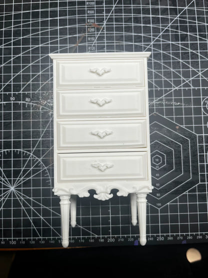 Mueble de madera con cajones a escala 1:6 para casa de muñecas en miniatura