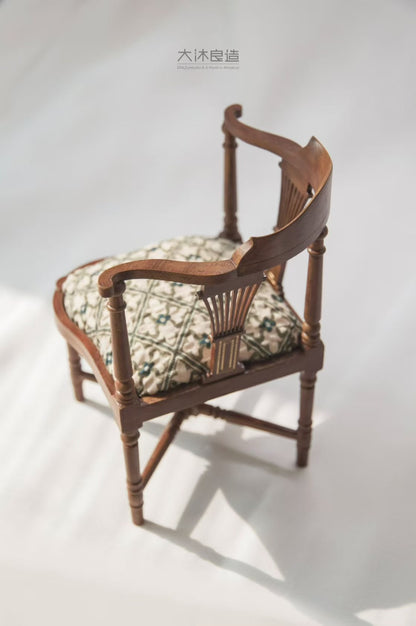 Chaise Windsor miniature à l'échelle 1:6, meubles et accessoires pour maison de poupée