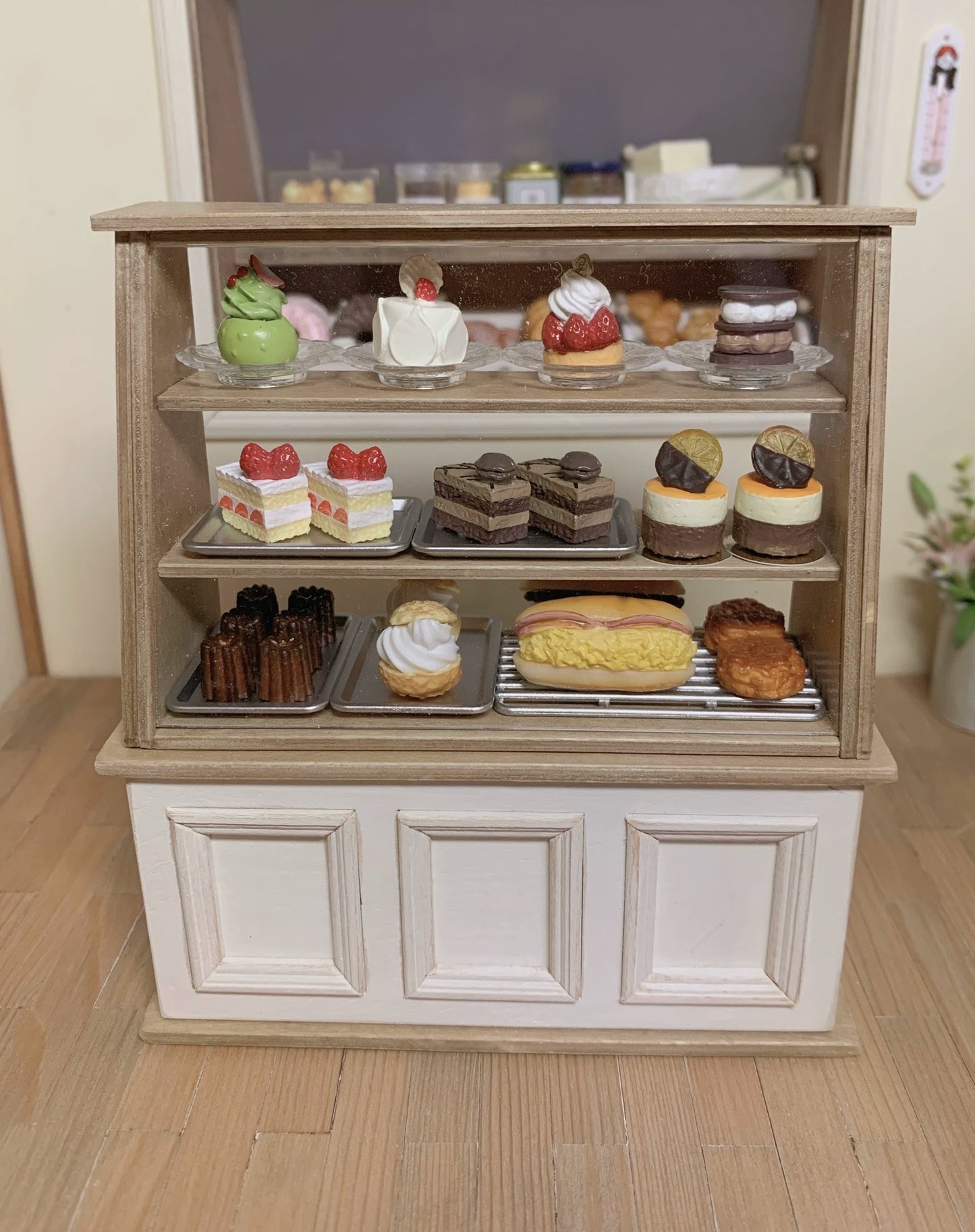 1:6 Scale Wooden Bakery Display Cabinet Miniature Dollhouse Furniture For Dessert Shop