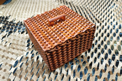 Cesta de picnic tejida en miniatura a escala 1:6, accesorio para casa de muñecas BJD