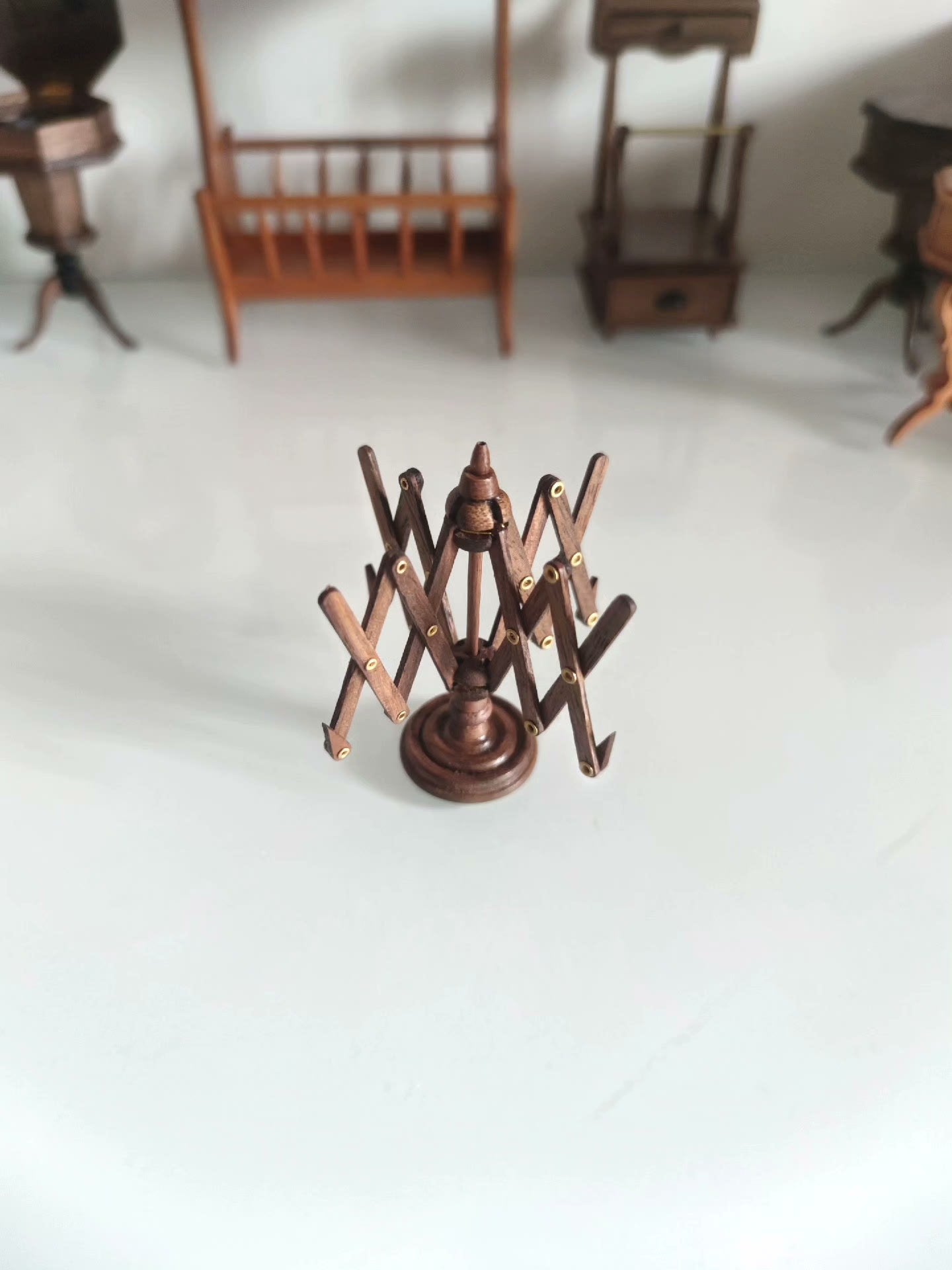 Machine à enrouler miniature pour maison de poupée, meubles de couture, atelier, scène, échelle 1:6