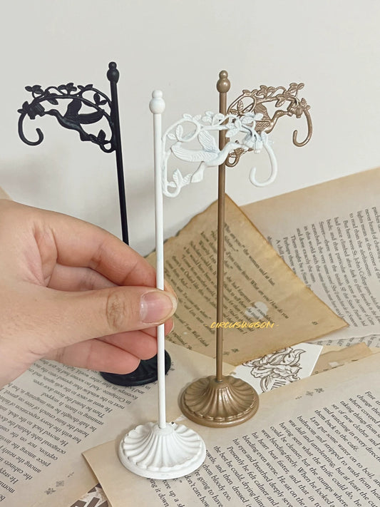 Farola de metal a escala 1:12, accesorio para casa de muñecas en miniatura