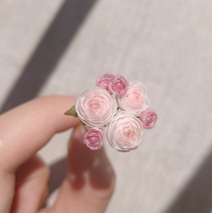 Flor de arcilla rosa en miniatura a escala 1:12 para decoración de casa de muñecas BJD, accesorio Blythe