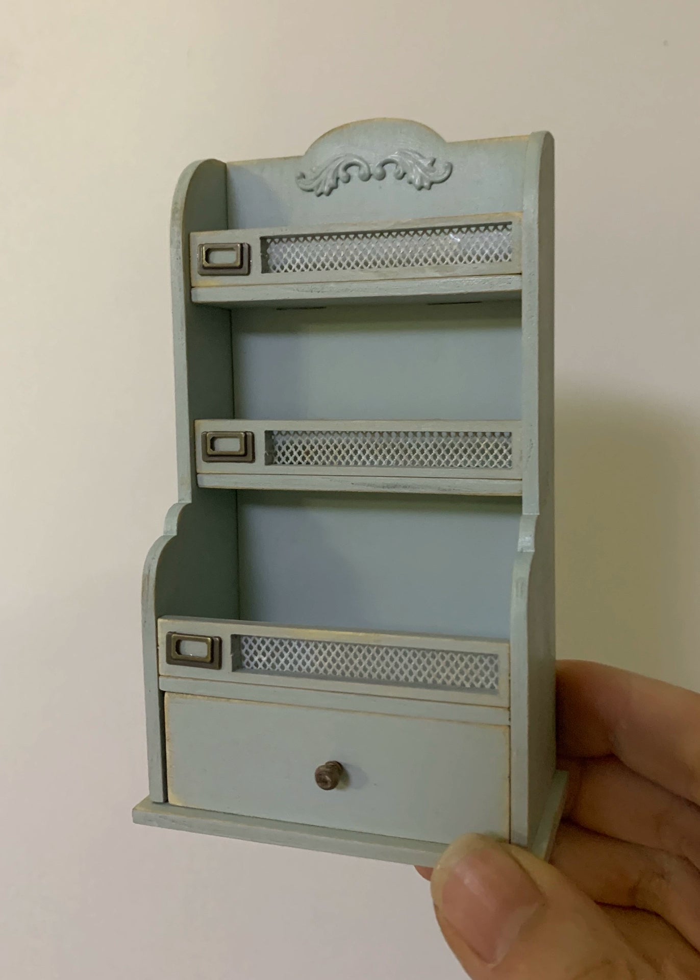 1:6 Scale Miniature Dollhouse Furniture Wooden Cabinet Wall Shelf Kitchen Cupboard Dish Rack Vintage Blythe Doll Accessories