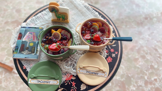 1:12 Scale Miniature Fruit Stew Pot With Spoon 1:6 Scale Miniature Soup Bowl Dollhouse Kitchen Accessories