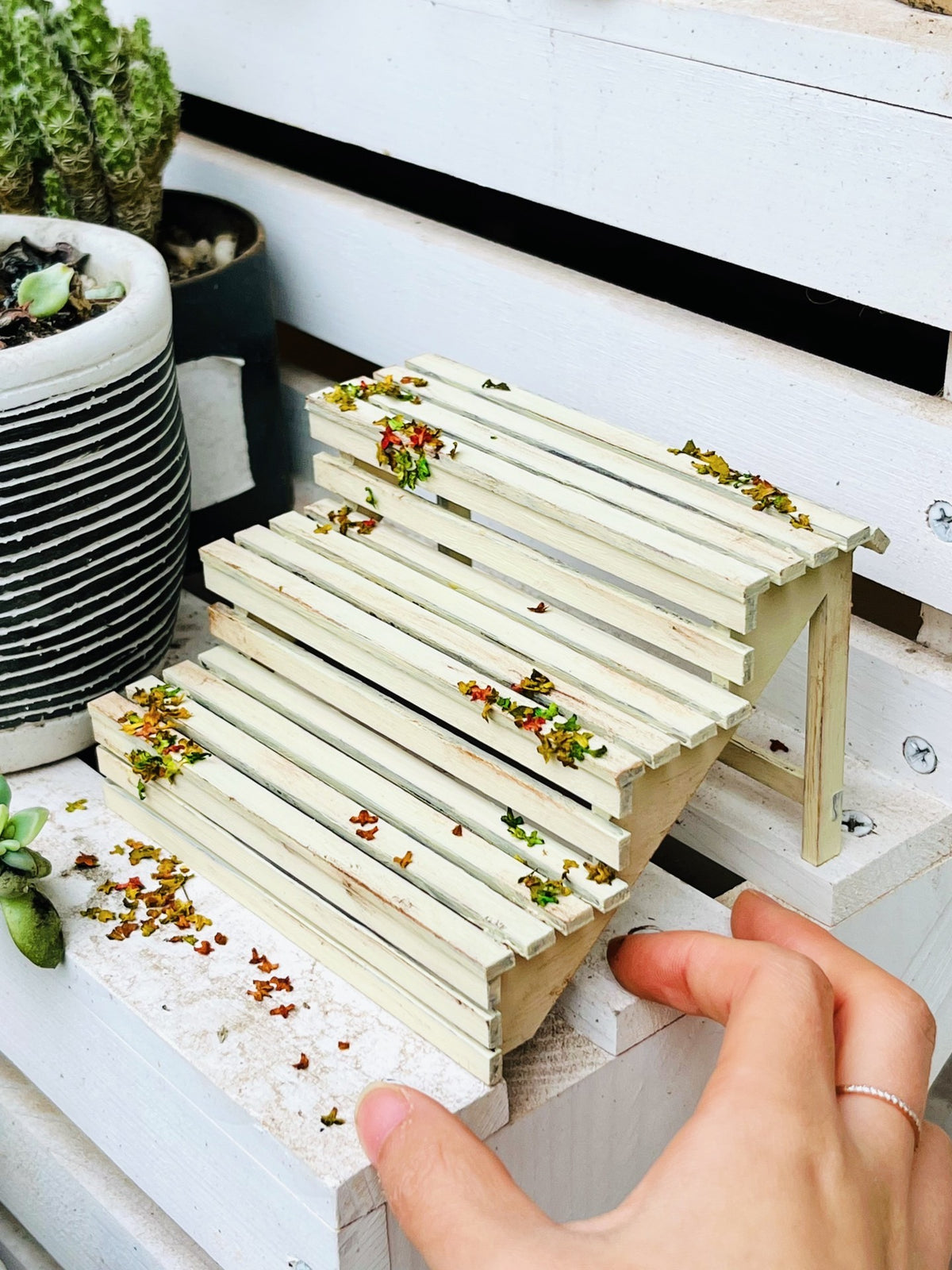 Kit de matériaux pour support de fleurs à trois couches caduques