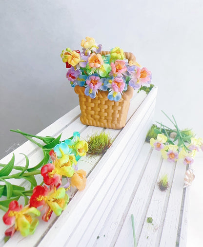 Miniatura de arcilla a escala 1:12 con flor de iris para decoración de casa de muñecas, accesorio para muebles en miniatura